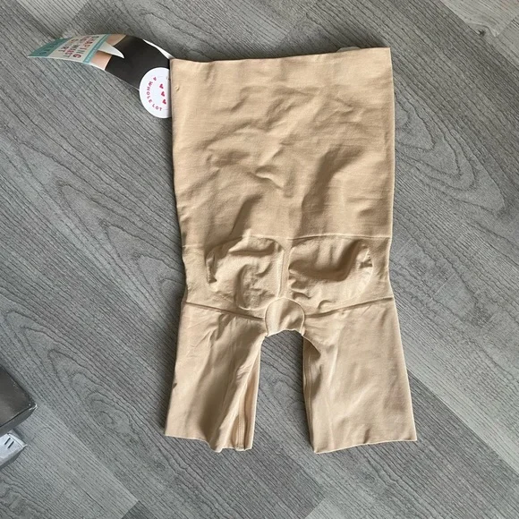 Shape Wear - Picture 2 of 3